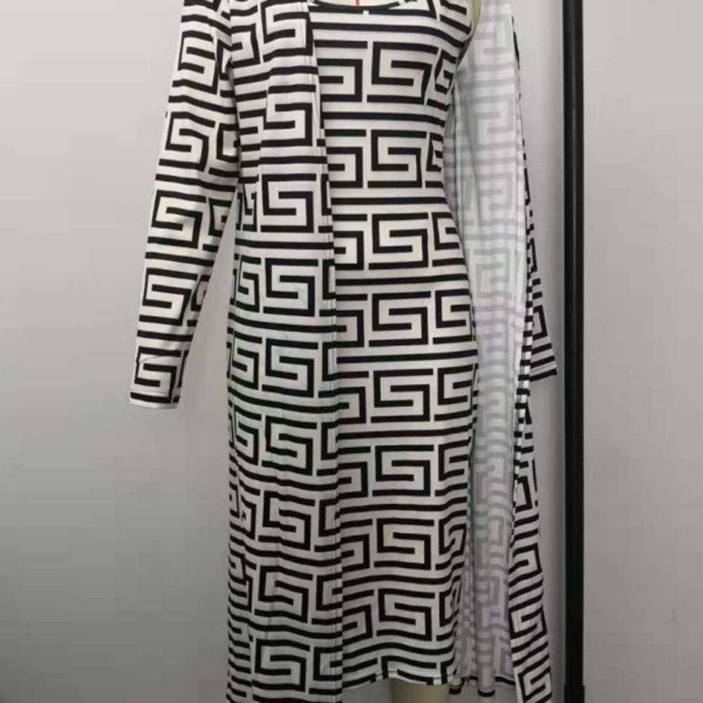 Long Sleeve Two Piece (Belt Not Included) - Picture 3 of 3